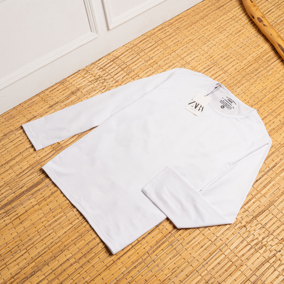 شيرت Zara Basic – البساطة اللي بتتكلم أناقة وجودة - الصورة 4