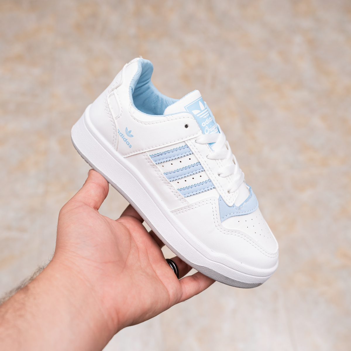 كوتشي ADIDAS DO7 – الأناقة الرياضية بطابع عصري لا يُقاوم - الصورة 7