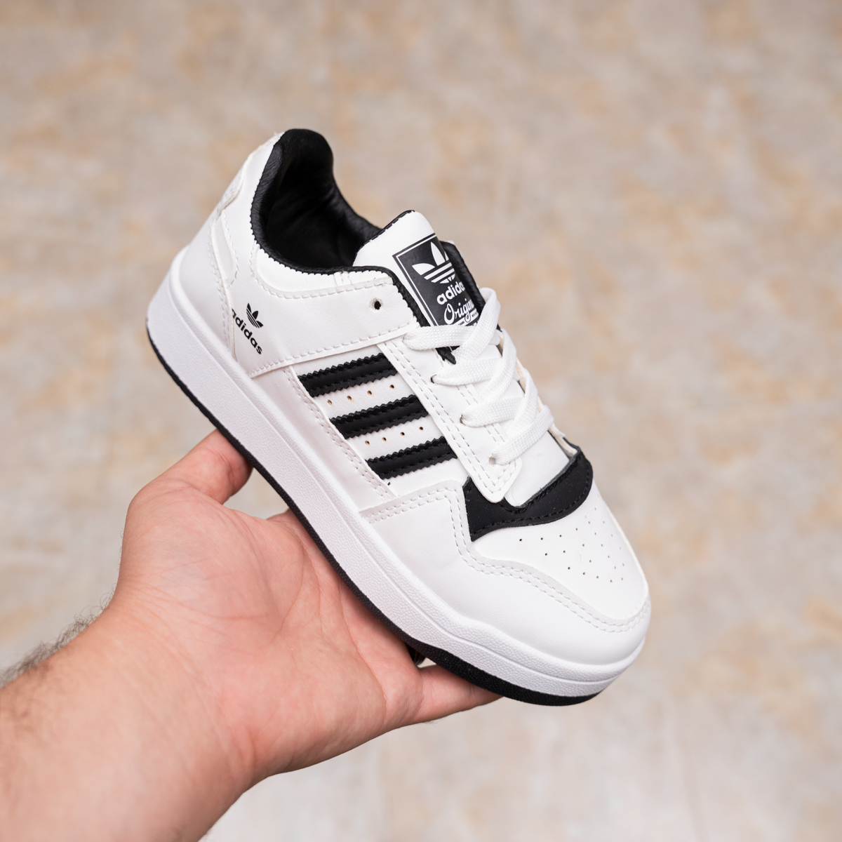 كوتشي ADIDAS DO7 – الأناقة الرياضية بطابع عصري لا يُقاوم - الصورة 6