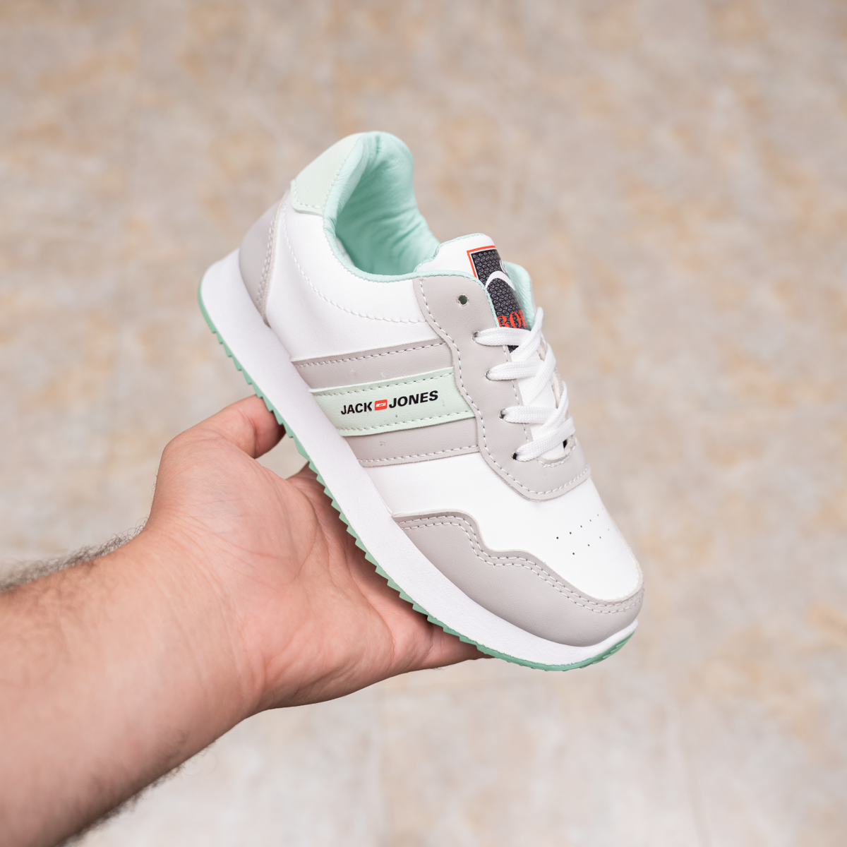 كوتشي Jack & Jones DO9 – الأناقة العصرية بخامة فاخرة وجودة تدوم - الصورة 6