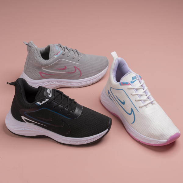 كوتش Nike حريمي اعملي كل مشوار بخفة وأناقة