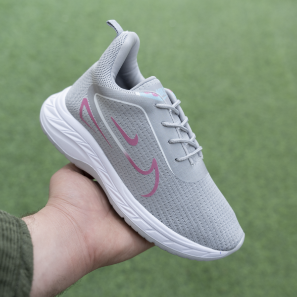 ⁦كوتش Nike حريمي اعملي كل مشوار بخفة وأناقة⁩ - الصورة ⁦7⁩