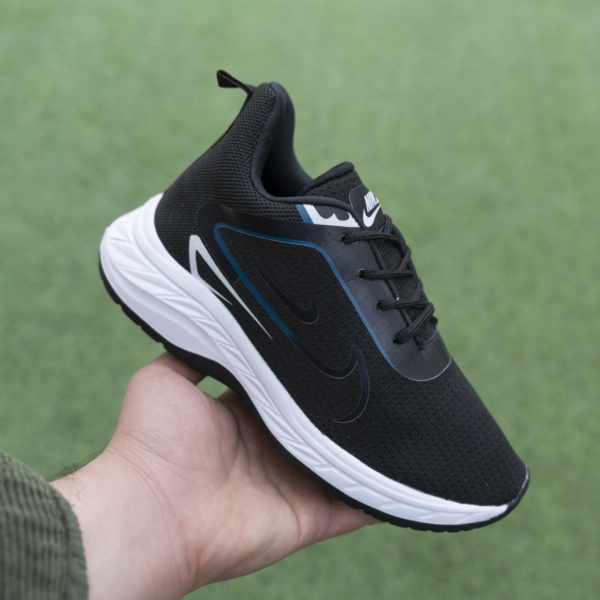 ⁦كوتش Nike حريمي اعملي كل مشوار بخفة وأناقة⁩ - الصورة ⁦6⁩