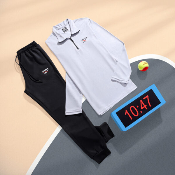 ⁦مع طقم Reebok الرياضي استعد للتمرين براحة وأناقة⁩ - الصورة ⁦3⁩