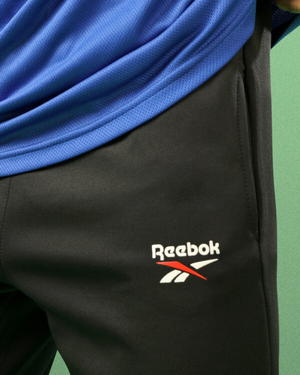 ⁦مع طقم Reebok الرياضي استعد للتمرين براحة وأناقة⁩ - الصورة ⁦13⁩