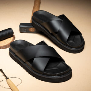 ZARA X SV38 – سليبر الجلد الفاخر بخفة لا تُقاوم