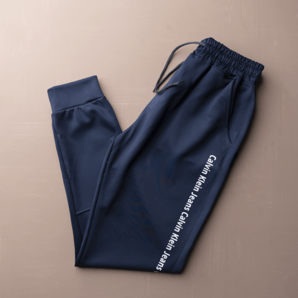 ⁦شروال Calvin Klein غطس – راحة محسوبة بتفاصيل فاخرة⁩ - الصورة ⁦6⁩
