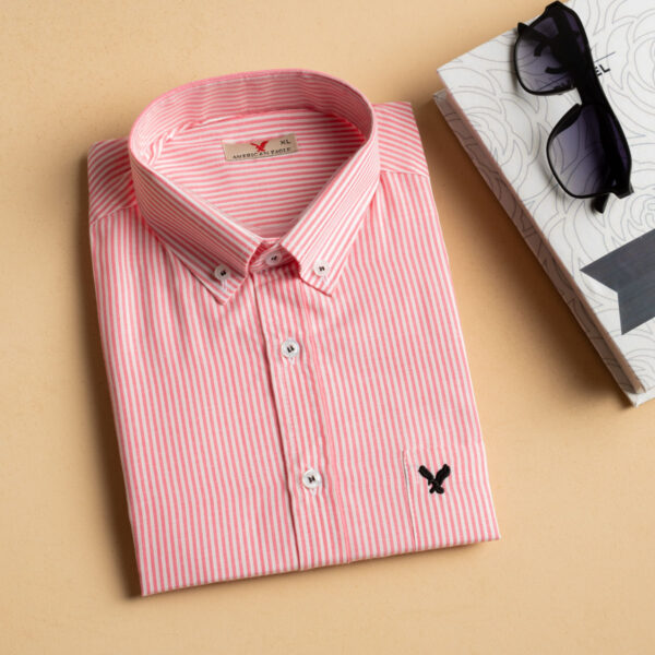 ⁦قميص American Eagle QS2 – لأن الكلاسيك عمره ما بيقدم⁩ - الصورة ⁦5⁩