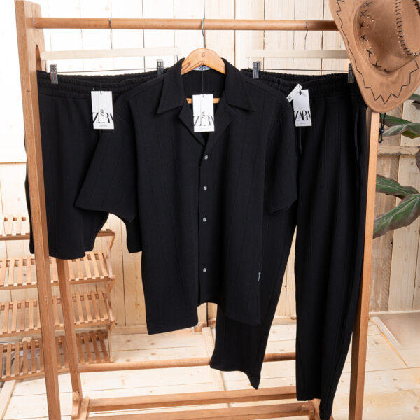 Jakar Suit طقم قميص وشورت رجالي – ستايل عصري بلمسة ZARA الأنيقة