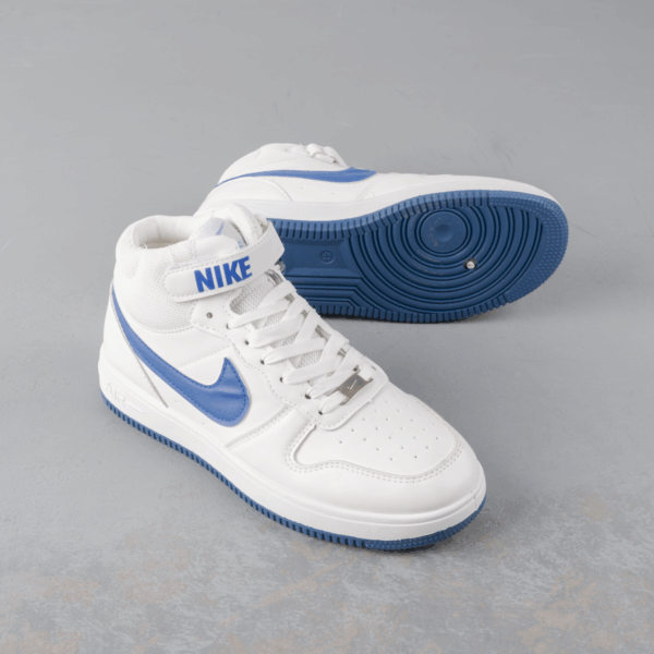 ⁦حذاء NIKE هاف SV2 - خُطواتك الأشيك... راحتك الأذكى⁩ - الصورة ⁦4⁩