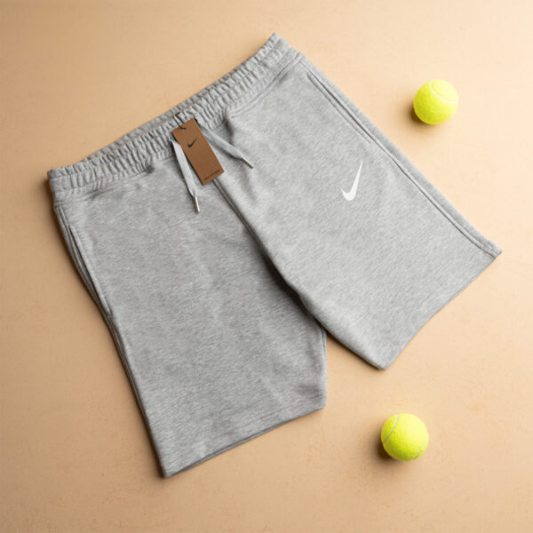 ⁦شورت رجالي Nike – راحة وأناقة بتوقيع رياضي فاخر⁩ - الصورة ⁦7⁩