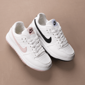كوتشي Nike SV7 – خفة وأناقة لكل لحظة في يومك