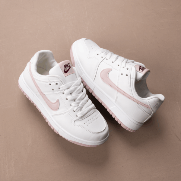 ⁦كوتشي Nike SV7 – خفة وأناقة لكل لحظة في يومك⁩ - الصورة ⁦2⁩