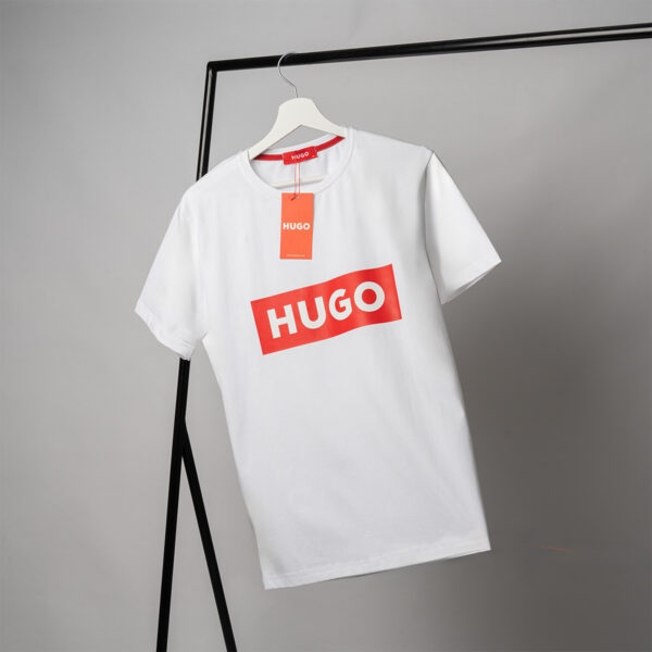 ⁦تيشيرت HUGO قطن صافي بتقفيل فاخر وتصميم أصلي⁩ - الصورة ⁦2⁩