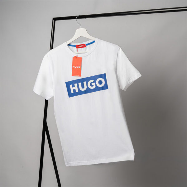 ⁦تيشيرت HUGO قطن صافي بتقفيل فاخر وتصميم أصلي⁩ - الصورة ⁦3⁩