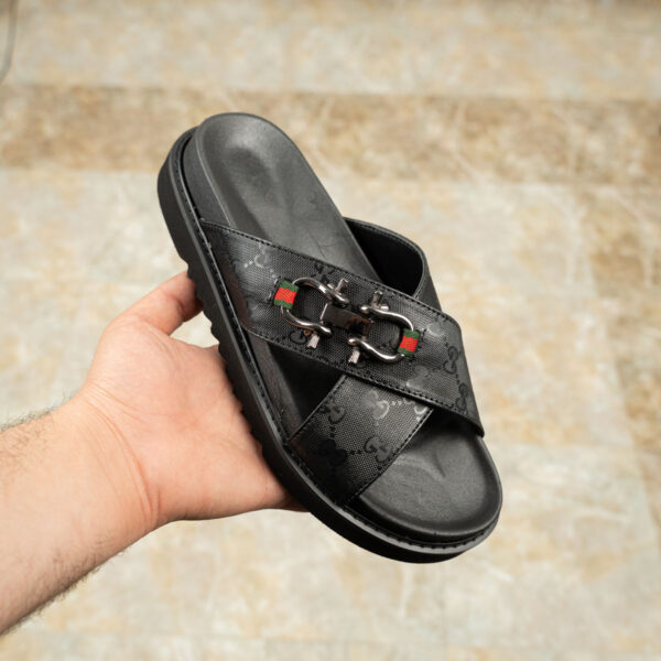⁦سليبر Gucci رجالي SV60 – راحة فاخرة بتصميم أنيق يدوم⁩ - الصورة ⁦3⁩