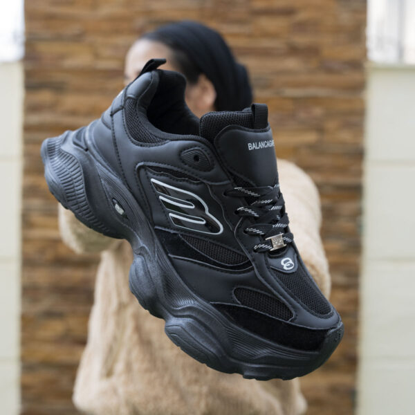 ⁦كوتش Balenciaga – الفخامة تلاقي الشياكة في كل خطوة⁩ - الصورة ⁦12⁩