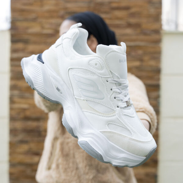 ⁦كوتش Balenciaga – الفخامة تلاقي الشياكة في كل خطوة⁩ - الصورة ⁦10⁩