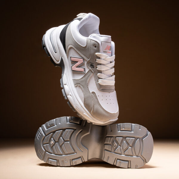 ⁦كوتش NEW BALANCE – تصميم عصري وجودة مستوردة تلائم كل ستايل⁩ - الصورة ⁦4⁩