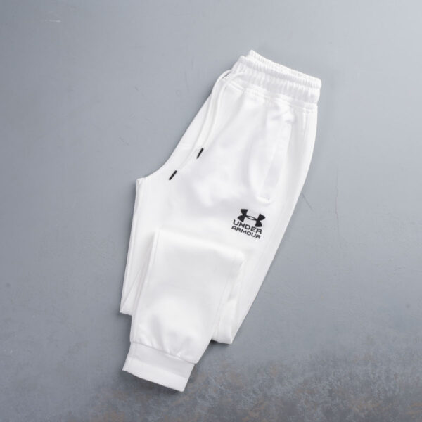 ⁦بنطلون Under Armour مستورد – لوجو رابر بارز بجودة فاخرة⁩ - الصورة ⁦2⁩