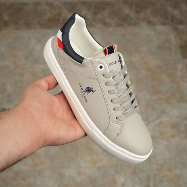 ⁦كوتشي Polo Sneaker V24 – ستايل عصري بخامات فاخرة⁩ - الصورة ⁦5⁩