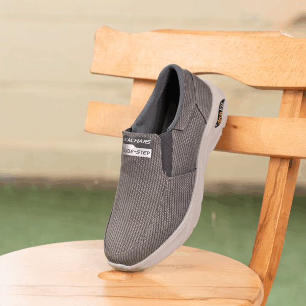 ⁦Glide Step Treco Skechers SV67 – خطوة خفيفة وأداء يدوم⁩ - الصورة ⁦5⁩