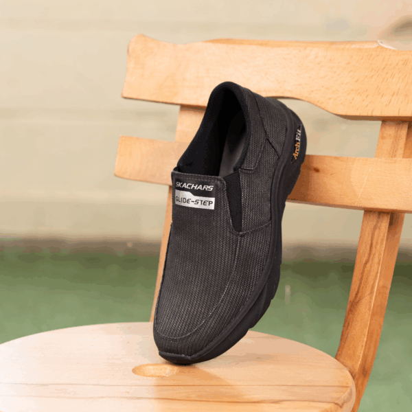 ⁦Glide Step Treco Skechers SV67 – خطوة خفيفة وأداء يدوم⁩ - الصورة ⁦4⁩