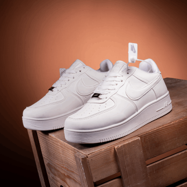 Nike Air Force – أيقونة الأناقة والستايل اليومي