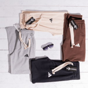 بنطلون رجالي واسع من Adidas – ستايل عملي وتريندي