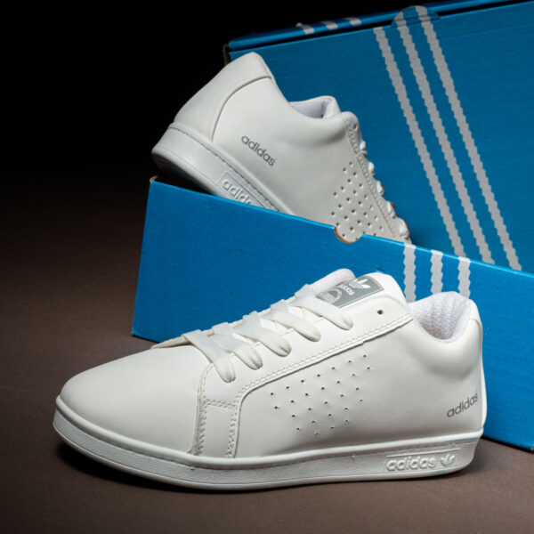 ⁦حذاء Adidas 3 Lines Sneaker FL20 – لمسة رياضية بأناقة عصرية⁩ - الصورة ⁦4⁩
