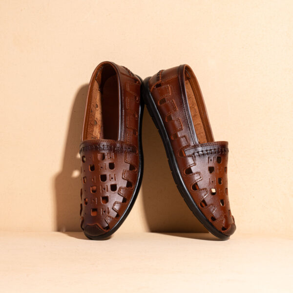 ⁦حذاء Coola Shoes – تصميم صيفي بجلد طبيعي ولمسة عصرية⁩ - الصورة ⁦4⁩