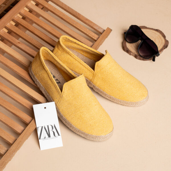 ⁦حذاء Zara SV42 بدون رباط – ستايل صيفي عملي وأنيق⁩ - الصورة ⁦6⁩