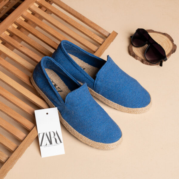 ⁦حذاء Zara SV42 بدون رباط – ستايل صيفي عملي وأنيق⁩ - الصورة ⁦4⁩