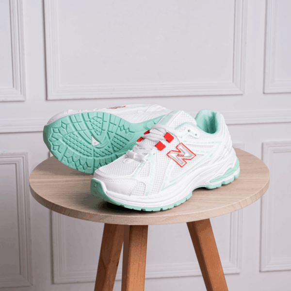 كوتشي New Balance حريمي – ستايل عصري لكل يوم