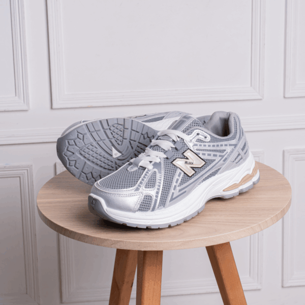 ⁦كوتشي New Balance رجالي – ستايل رياضي وأداء عملي⁩ - الصورة ⁦3⁩