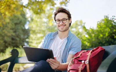 كيف تختار قميص كتان أنيق مع جينز لمشاويرك اليومية من حاجاتي ستور؟