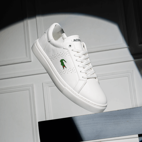 ⁦Lacoste Sneaker SV75 – أناقة يومية بتوقيع لاكوست⁩ - الصورة ⁦3⁩