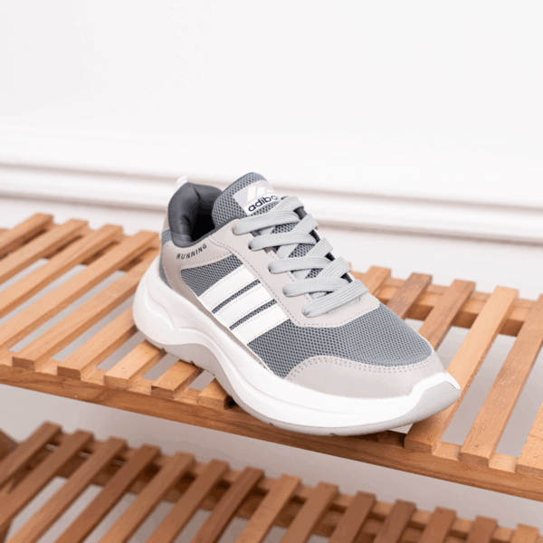⁦حذاء Adidas GA2 – تصميم رياضي أنيق بخفة ومرونة مثالية⁩ - الصورة ⁦6⁩