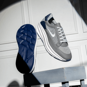 حذاء EVA NIKE – خفة الأداء وأناقة التصميم في خطوة واحدة