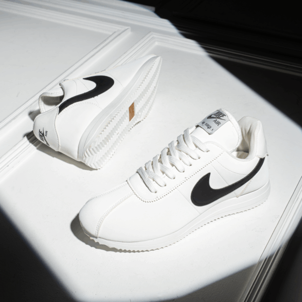 ⁦حذاء Nike Cortez SV87 – أناقة رياضية بتصميم كلاسيكي يدوم⁩ - الصورة ⁦2⁩