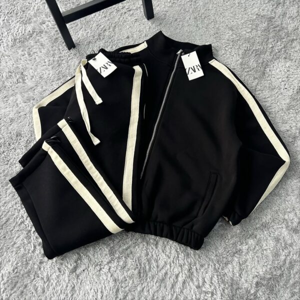 ⁦سوت Zara Strip OverSize – الراحة الفاخرة بأسلوب عصري جريء⁩ - الصورة ⁦2⁩